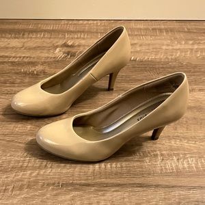Beige/Tan Heels